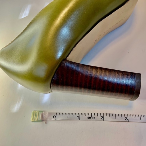 Anne Klein Maworkout Green Leather Wooden Heels Size 8M - Picture 16 of 16
